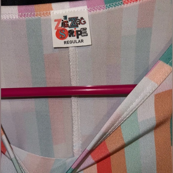 Boutique Blouse - Picture 2 of 3